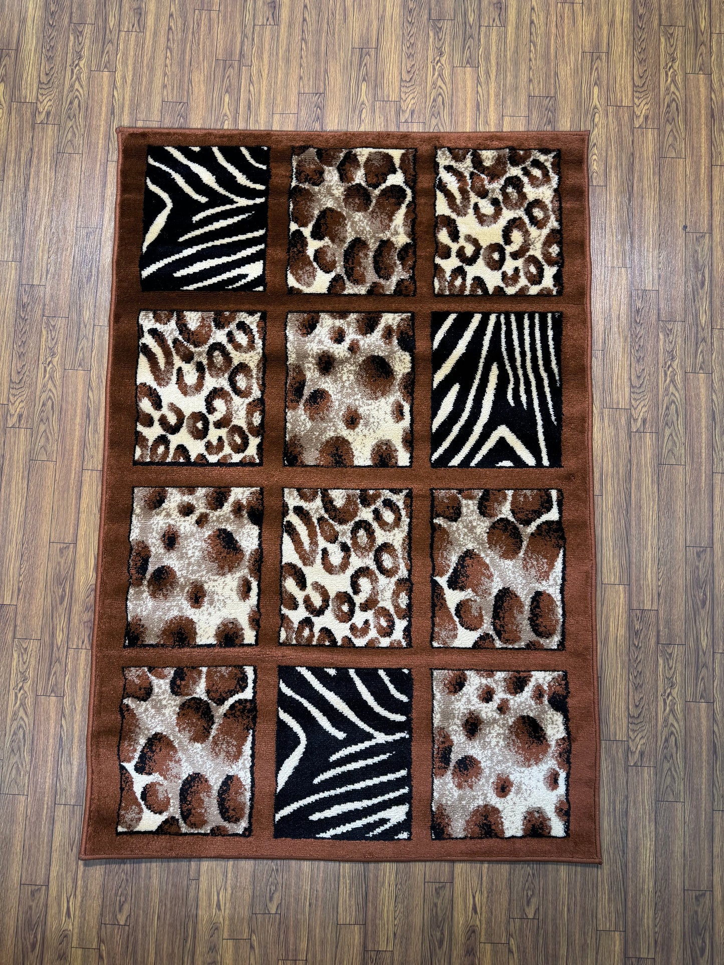 Beige Brown Geometric Persian Design Rug in (3x5 ft)