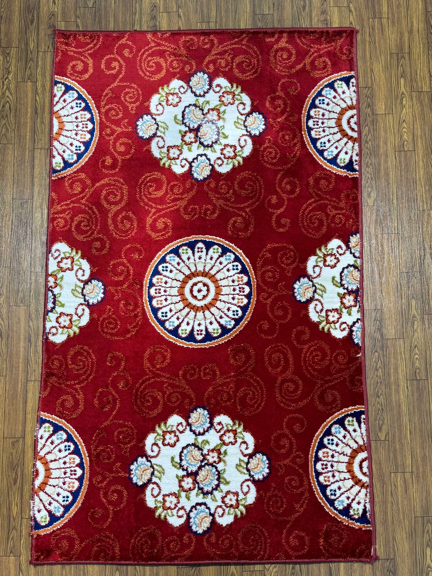 Vibrant Red Scrollwork Floral Rug (3x5 ft)
