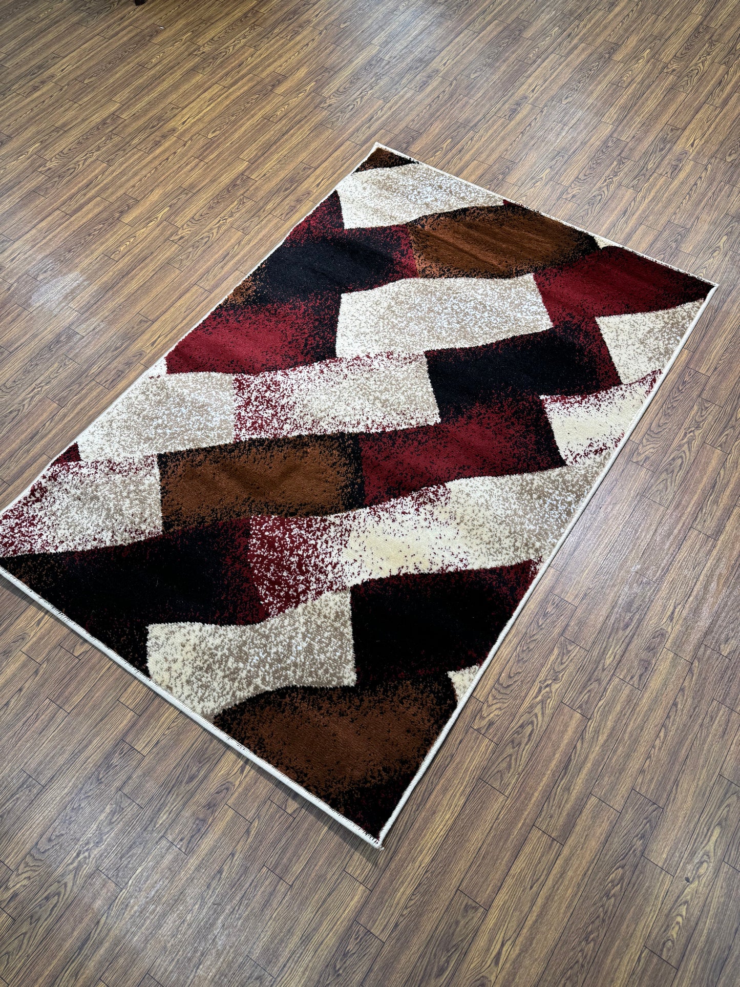 Modern Geometric Burgundy Persian Design Rug in (3x5 ft)
