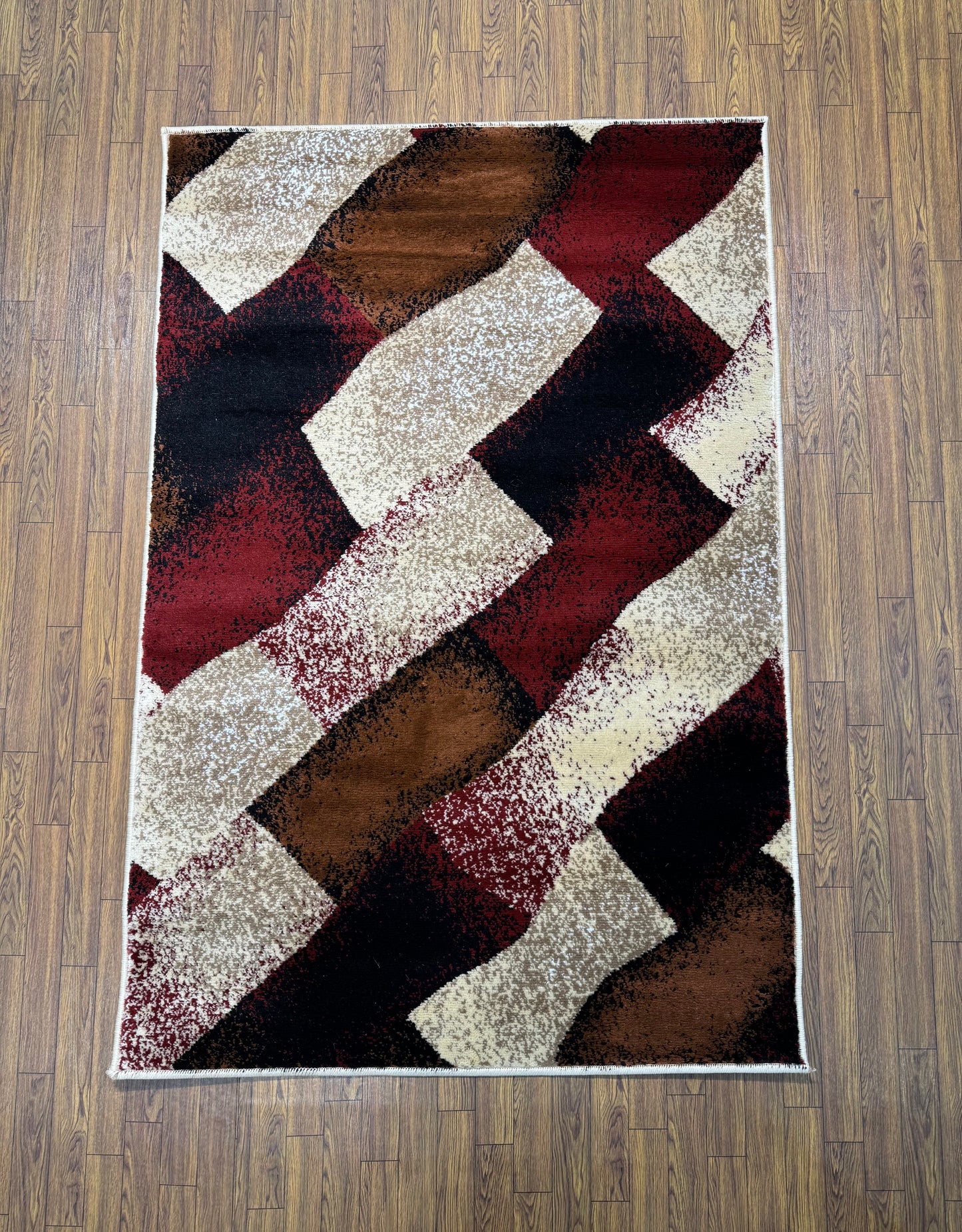 Modern Geometric Burgundy Persian Design Rug in (3x5 ft)