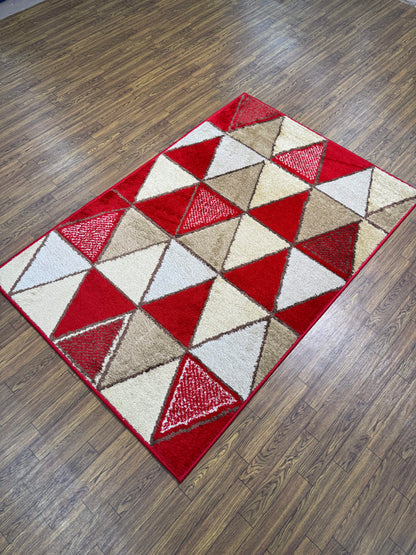 Bold Triangle Pyramid Geometric Rug in (3x5 ft)
