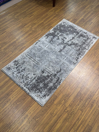 2.5x5 Rug Sale